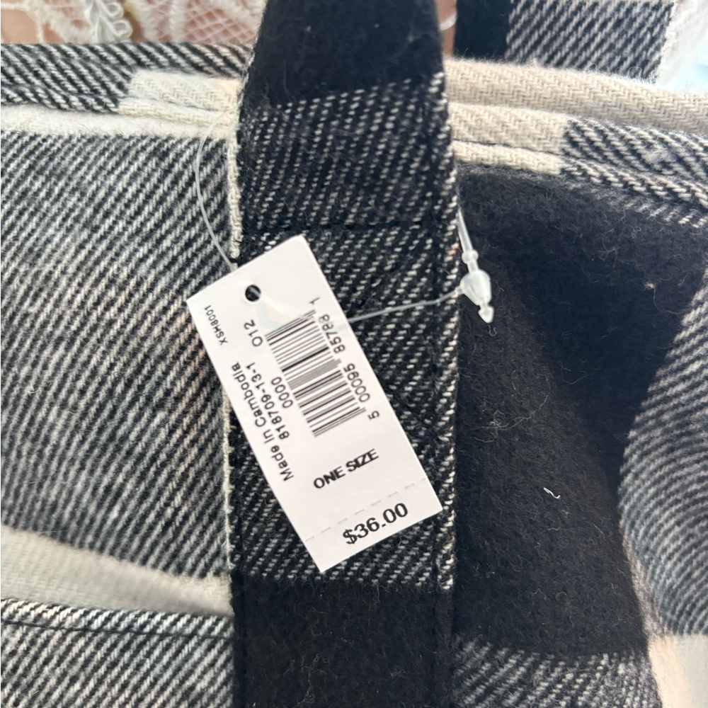 Flannel and Sherpa Checkered Print Tote - Picture 3 of 13